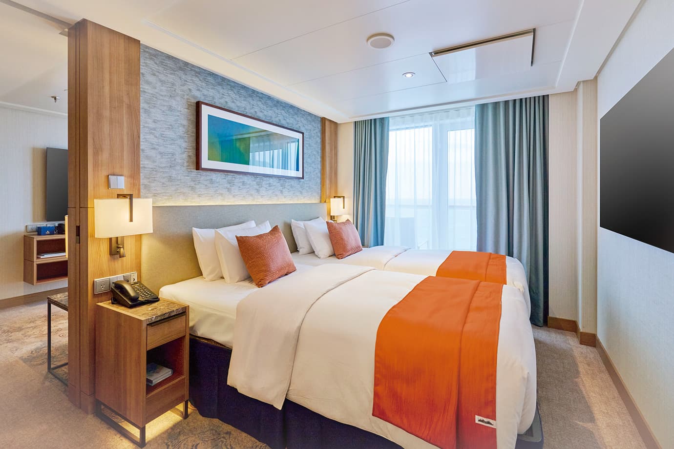 Midship Suite
