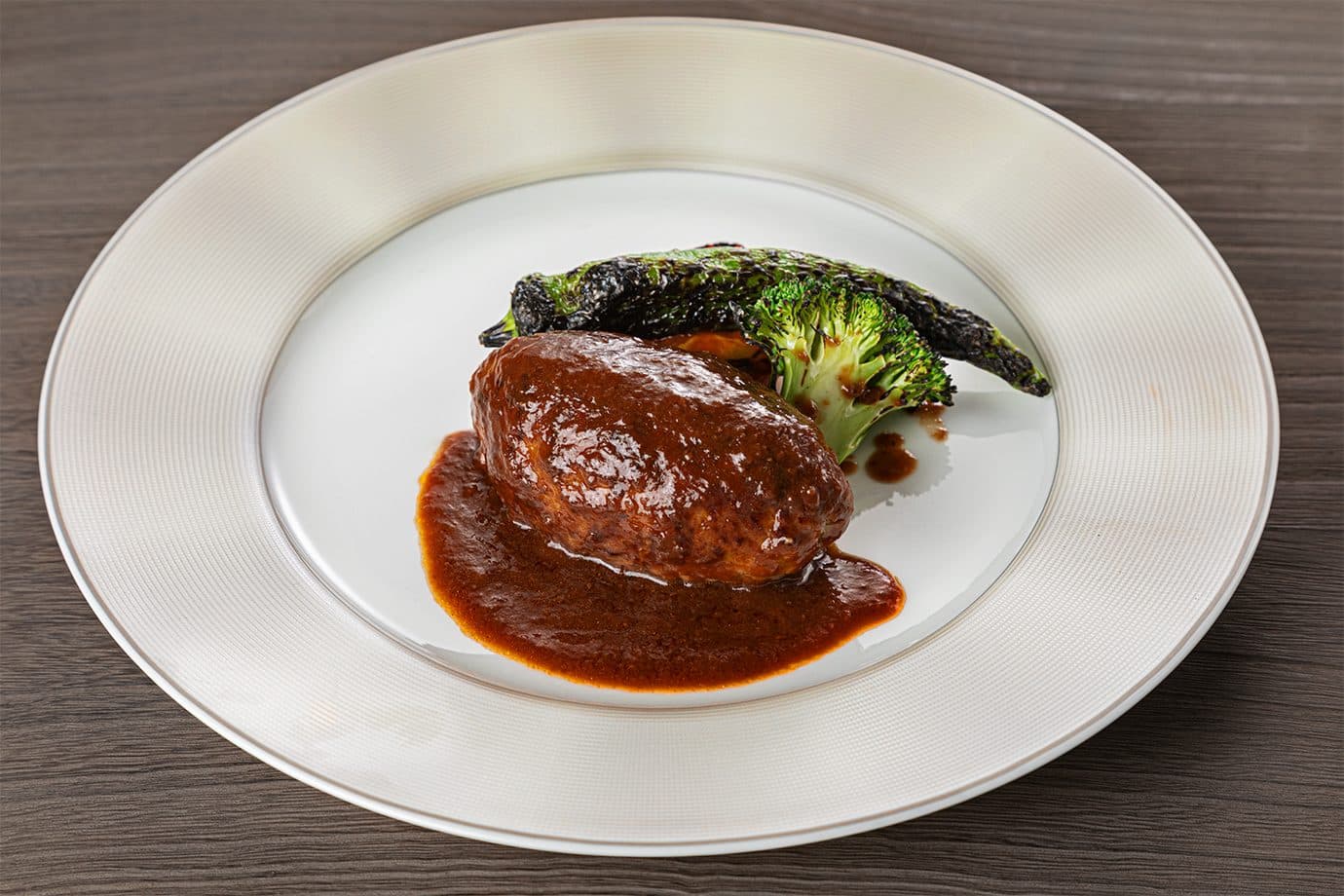 Hamburger steak at the Four Seasons Dining Room aboard ASUKA III